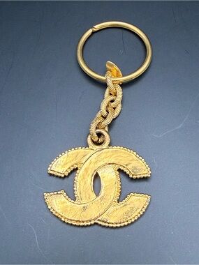CHANEL CC Logo Charm/Keyring 1995 Autumn Collection excellent condition